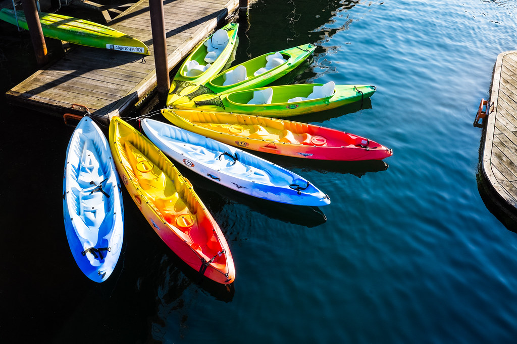 Kalvebod Bølge Urban Kayak & SUP Center